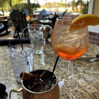 131 MAIN Restaurant - Cocktails and fire pit - American Near Me - Cornelius, North Carolina