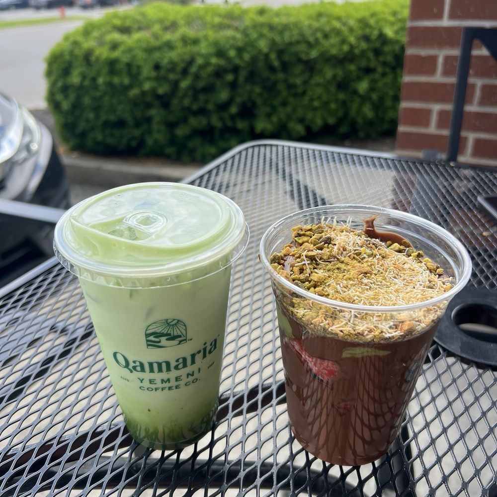 Matcha latte & chocolate strawberry Dubai cup Matcha latte & chocolate strawberry Dubai cup