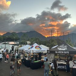 Buckits Hawaii - Bayview Night Market