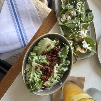 Moku Kitchen - Ravioli Squash, Caesar salad  and Mai tai - Cocktail Bars Near Me - Honolulu, Hawaii