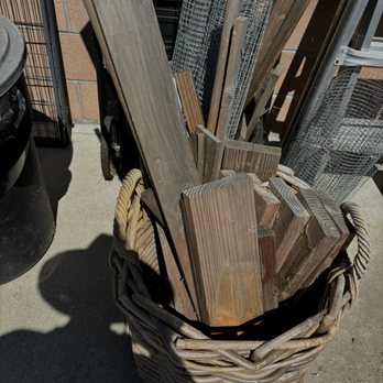 Helpful Hauler - Tons and tons of misc junk - Junk Removal & Hauling Near Me - Anaheim, California Helpful Hauler - Tons and tons of misc junk - Junk Removal & Hauling Near Me - Anaheim, California