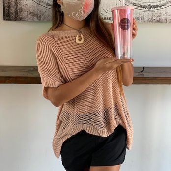 Teapresso Bar - Keeaumoku - Me, modeling my bumbler! - Coffee & Tea Near Me - Honolulu, Hawaii Teapresso Bar - Keeaumoku - Me, modeling my bumbler! - Coffee & Tea Near Me - Honolulu, Hawaii
