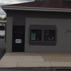 John S Cryan Jewelers