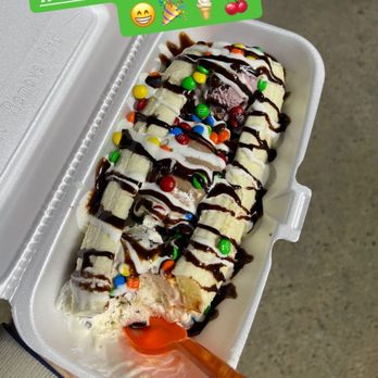 Ice Cream Charlies - Banana split !!!! - Desserts Near Me - Rutherford, New Jersey