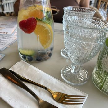 Mamimosas - Breakfast & Brunch Near Me - West Covina, California
