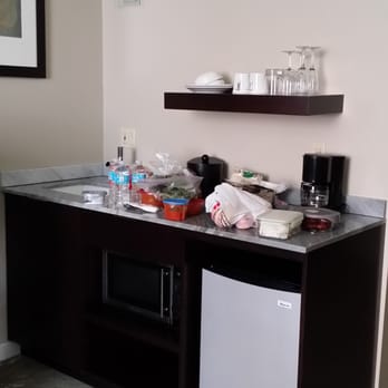 The Donatello - the wet-bar - Hotels Near Me - San Francisco, California The Donatello - the wet-bar - Hotels Near Me - San Francisco, California