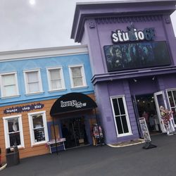Studio 6F - Front