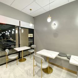 Goomo Tea Shop - IG: BobaClog | Interior