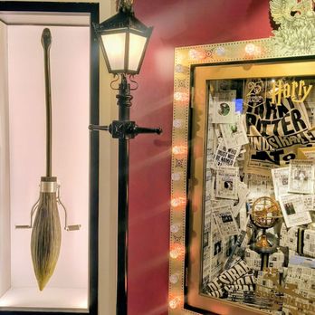 Harry Potter Shop - Books, Mags, Music & Video Near Me - New York, New York