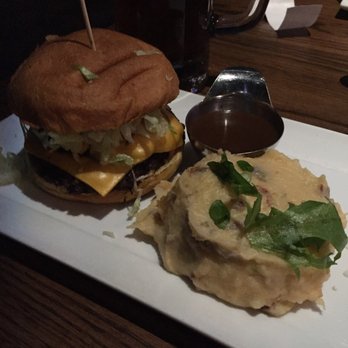 State & Main Kitchen & Bar - American Near Me - Aurora, Ontario State & Main Kitchen & Bar - American Near Me - Aurora, Ontario