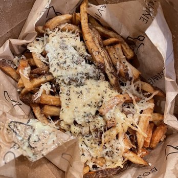 Bo & Vine Burger - Parmesan Garlic fries - Burgers Near Me - Eugene, Oregon Bo & Vine Burger - Parmesan Garlic fries - Burgers Near Me - Eugene, Oregon