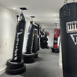 Hot Fit Nyc - 5 heavy bags, 2 speed bags, and more