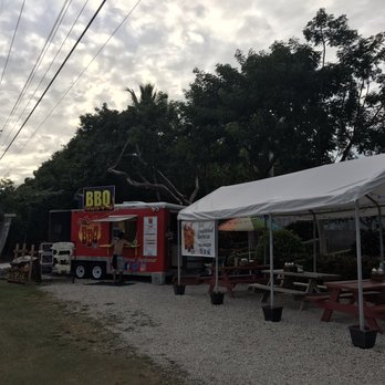 Mike's BBQ 101 - Covered dining on picnic tables - Food Trucks Near Me - Key Largo, Florida Mike's BBQ 101 - Covered dining on picnic tables - Food Trucks Near Me - Key Largo, Florida