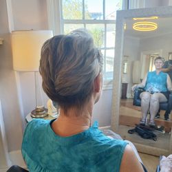 Salon Aqua