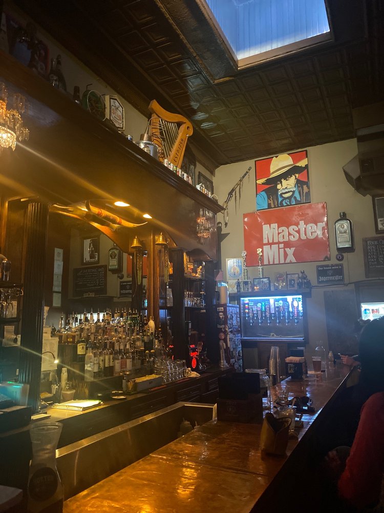 FOUR QUARTER BAR 44 Photos & 46 Reviews 415 Main St, North Little