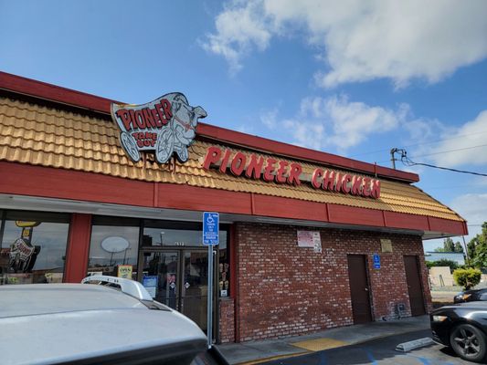 Pioneer Chicken by null