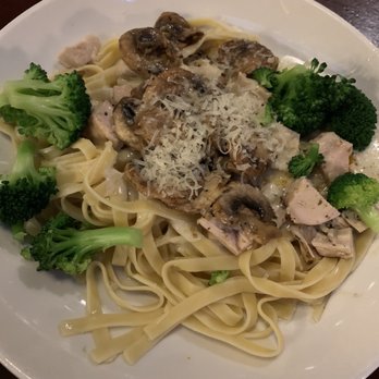 The Old Spaghetti Factory - Breast Of Chicken Fettuccine - Italian Near Me - Riverside, California