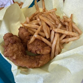 Thorn Tree Grill - Chicken tenders with fries - American Near Me - Palm Desert, California Thorn Tree Grill - Chicken tenders with fries - American Near Me - Palm Desert, California