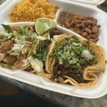 Taqueria El Jardin - Taco dinner plate - Mexican Near Me - Chicago, Illinois Taqueria El Jardin - Taco dinner plate - Mexican Near Me - Chicago, Illinois