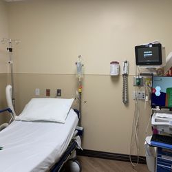 MemorialCare Saddleback Medical Center - The room where I was prepped before surgery.
