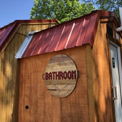 Smokin T's Bar & Grill - When your bathroom is essentially a porta potty off the smoke shack, humor is always a good sign.