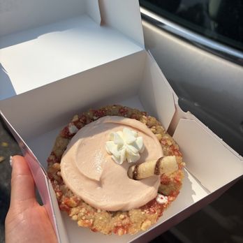 Crumbl - Bellevue - Strawberry milk - Bakeries Near Me - Bellevue, Washington