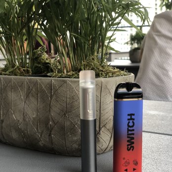 VapeCity Chicago - Air bar & Switch blueberry and raspberry - Tobacco Shops Near Me - Skokie, Illinois