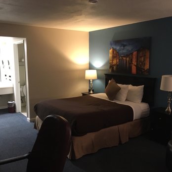 O'Cairns Inn & Suites - Hotel room - Hotels Near Me - Lompoc, California O'Cairns Inn & Suites - Hotel room - Hotels Near Me - Lompoc, California