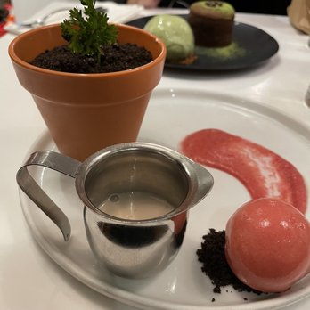 Spot Dessert Bar - The harvest - Desserts Near Me - New York, New York