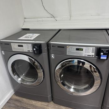 Maui Seaside Hotel - Laundry room with modern machines. Credit card machines $3 and complimentary detergent and dryer sheets at the front desk. - Hotels Near Me - Kahului, Hawaii Maui Seaside Hotel - Laundry room with modern machines. Credit card machines $3 and complimentary detergent and dryer sheets at the front desk. - Hotels Near Me - Kahului, Hawaii