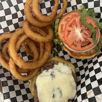 Retros Good Eats - Lamb burger with onion rings - Coffee & Tea Near Me - Williamsburg, Virginia Retros Good Eats - Lamb burger with onion rings - Coffee & Tea Near Me - Williamsburg, Virginia
