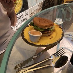 Bartels Restaurant  - Hamburger.