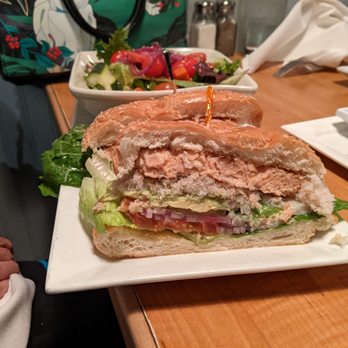 Empire Grill - Salmon, Crab, Avocado, burger - Bars Near Me - Felton, California