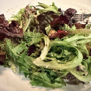 Dewey's Pizza - Entree Candied Walnut & Grape - Pizza Near Me - Cincinnati, Ohio
