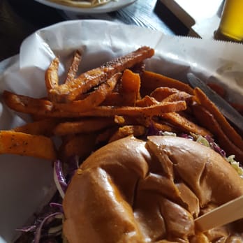 Shell Beach Brewhouse - Tacos and pulled pork sandwich - Gastropubs Near Me - Pismo Beach, California Shell Beach Brewhouse - Tacos and pulled pork sandwich - Gastropubs Near Me - Pismo Beach, California