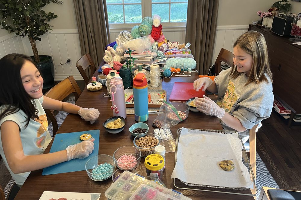 Yarn & Loop Crochet Logo