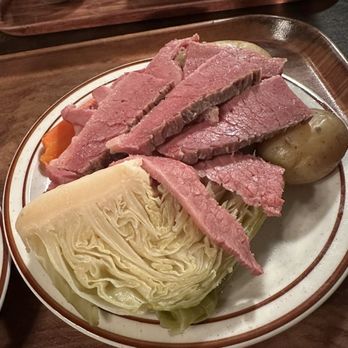 Harry's Hofbrau - Corn beef and Thursday - Corned Beef & Cabbage - American Near Me - San Leandro, California
