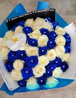 SIGNATURE BOUQUETS - If you are looking for a way to impress your loved ones with a stunning gift, look no further than our Signature Bouquets by Long Stem. These are not just ordinary roses. These are premium roses that are hand-picked from our premium farms and arranged by our expert florists. Each bouquet is unique and features a variety of colors, sizes, and styles. Whether you want to express your love, gratitude, sympathy, or congratulations, we have a bouquet that suits your occasion and budget. Our Signature Bouquets by Long Stem are more than flowers. They are expressions of elegance, quality, and beauty. Order yours today and make someone's day. SIGNATURE BOUQUETS - If you are looking for a way to impress your loved ones with a stunning gift, look no further than our Signature Bouquets by Long Stem. These are not just ordinary roses. These are premium roses that are hand-picked from our premium farms and arranged by our expert florists. Each bouquet is unique and features a variety of colors, sizes, and styles. Whether you want to express your love, gratitude, sympathy, or congratulations, we have a bouquet that suits your occasion and budget. Our Signature Bouquets by Long Stem are more than flowers. They are expressions of elegance, quality, and beauty. Order yours today and make someone's day.