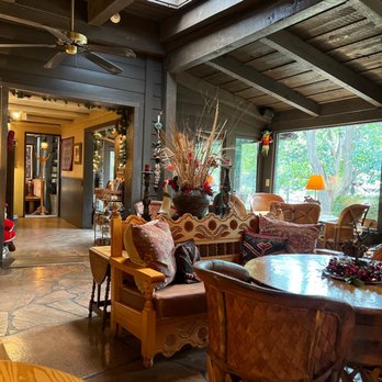 Briar Patch Inn - Lobby. - Bed & Breakfast Near Me - Sedona, Arizona Briar Patch Inn - Lobby. - Bed & Breakfast Near Me - Sedona, Arizona