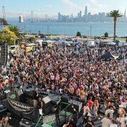 An outdoor concert at Gold Bar Distillery Tasting Room