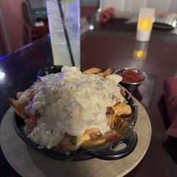 Booyah - Mojito and French fries with Clam chowder sauce