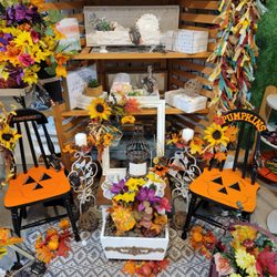 Park Hill Treasures - Holidays are here, find your Thanksgiving serving ware and Christmas gifits, too.