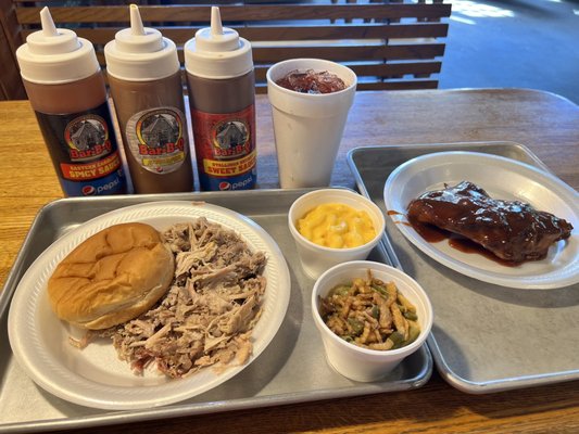 Stallings Rockstore Bar-B-Q by null