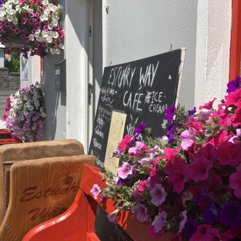 Estuary Way Cafe - Cafes Near Me - Ballynacally, CE Estuary Way Cafe - Cafes Near Me - Ballynacally, CE