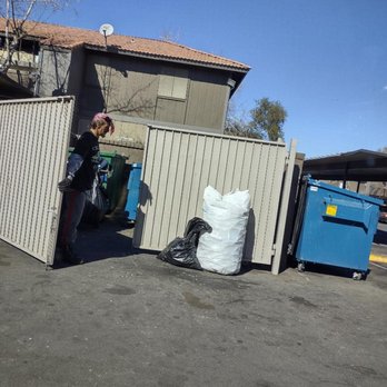 Apartment Ratings - Dumpster Diver - Real Estate Services Near Me - El Segundo, California
