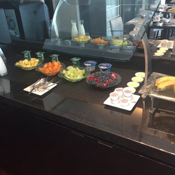 Hotel Beaux Arts Autograph Collection - Breakfast bar - Hotels Near Me - Miami, Florida
