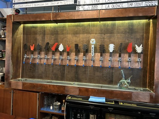 Brew Wild Pizza Bar by null