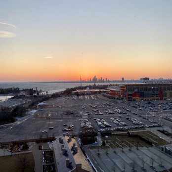 Hotel X Toronto - Sunset views from 15th floor room - Hotels Near Me - Toronto, Ontario