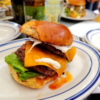 Duke's Grocery - Proper Burger - Pubs Near Me - Washington, DC, District of Columbia Duke's Grocery - Proper Burger - Pubs Near Me - Washington, DC, District of Columbia