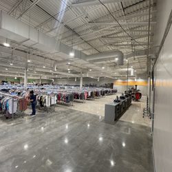 Goodwill Fairfield - Cash wrap view